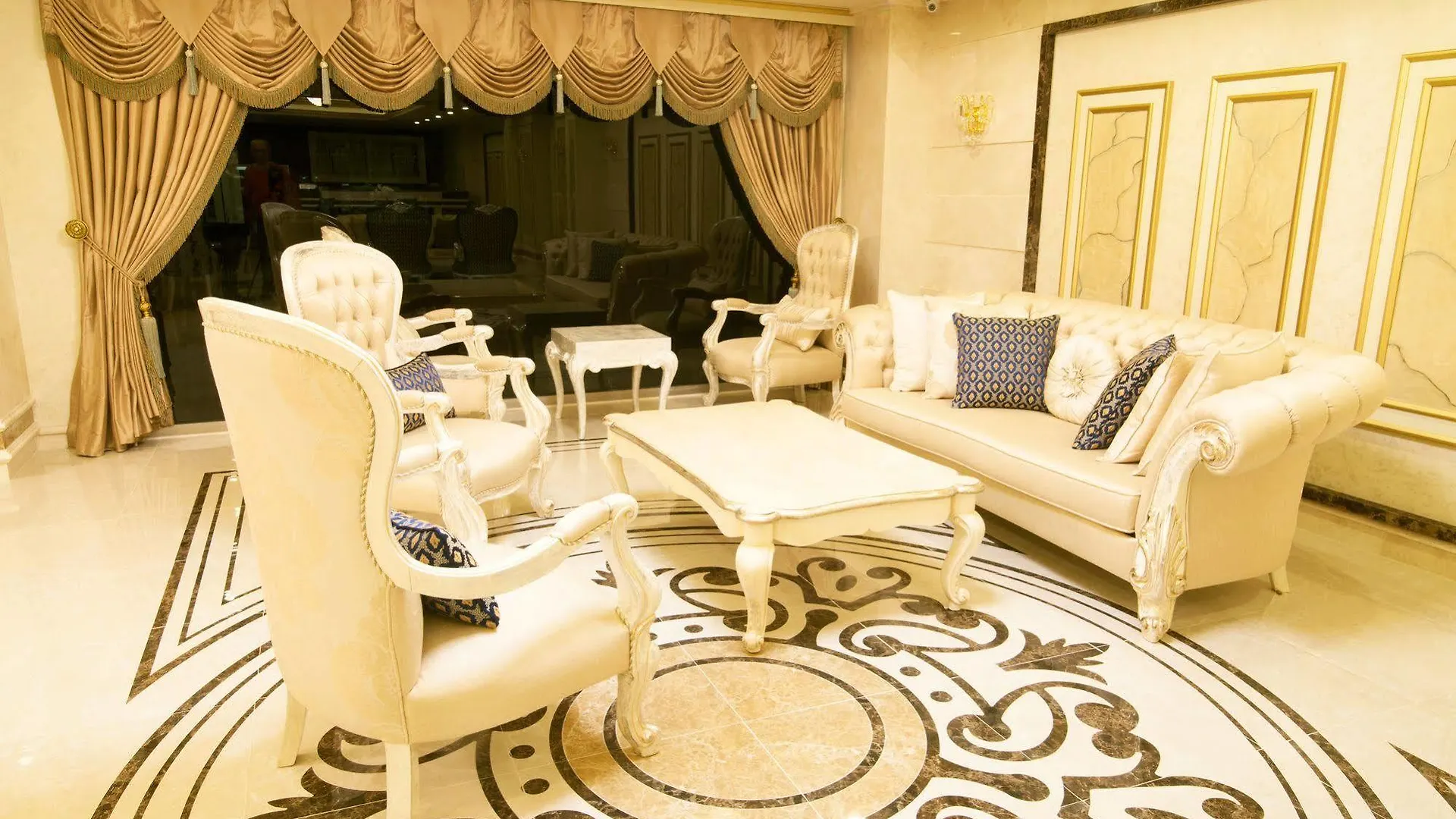 Halifaks Hotel Istanbul